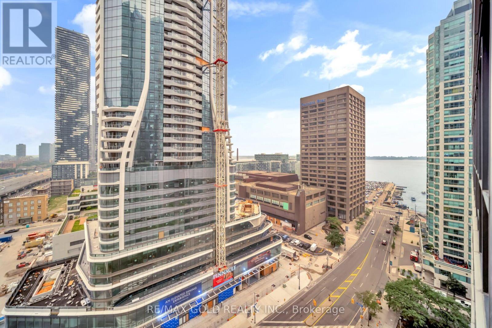 1808 - 16 Yonge Street Property Photo 32