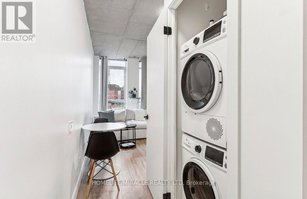 207 - 318 King Street E Property Photo 9