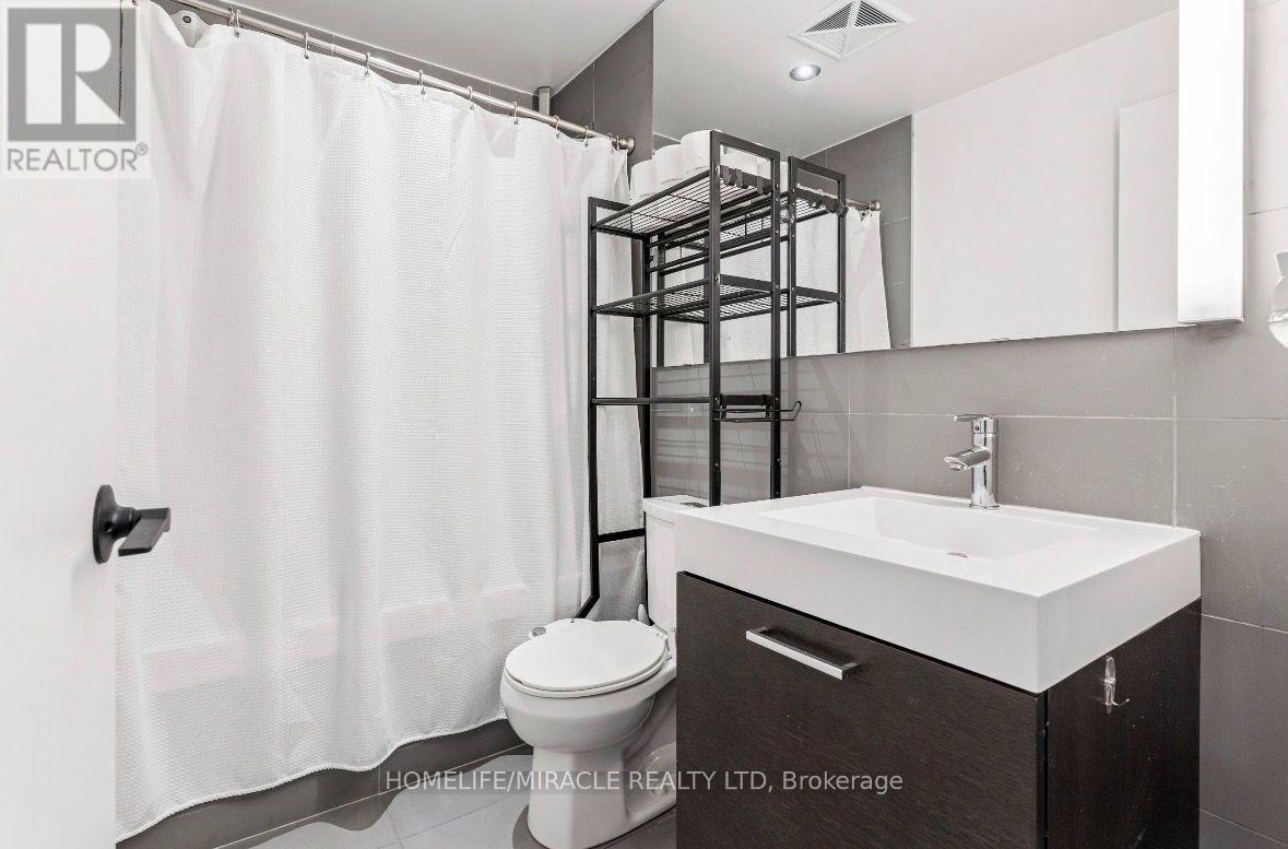 207 - 318 King Street E Property Photo 16