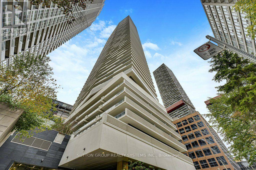 2205 - 2221 YONGE STREET Property Photo 1