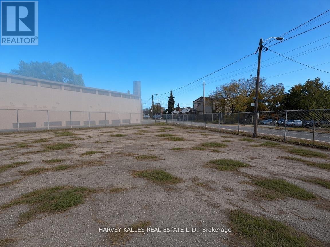 463 Vaughan Road Property Photo 4