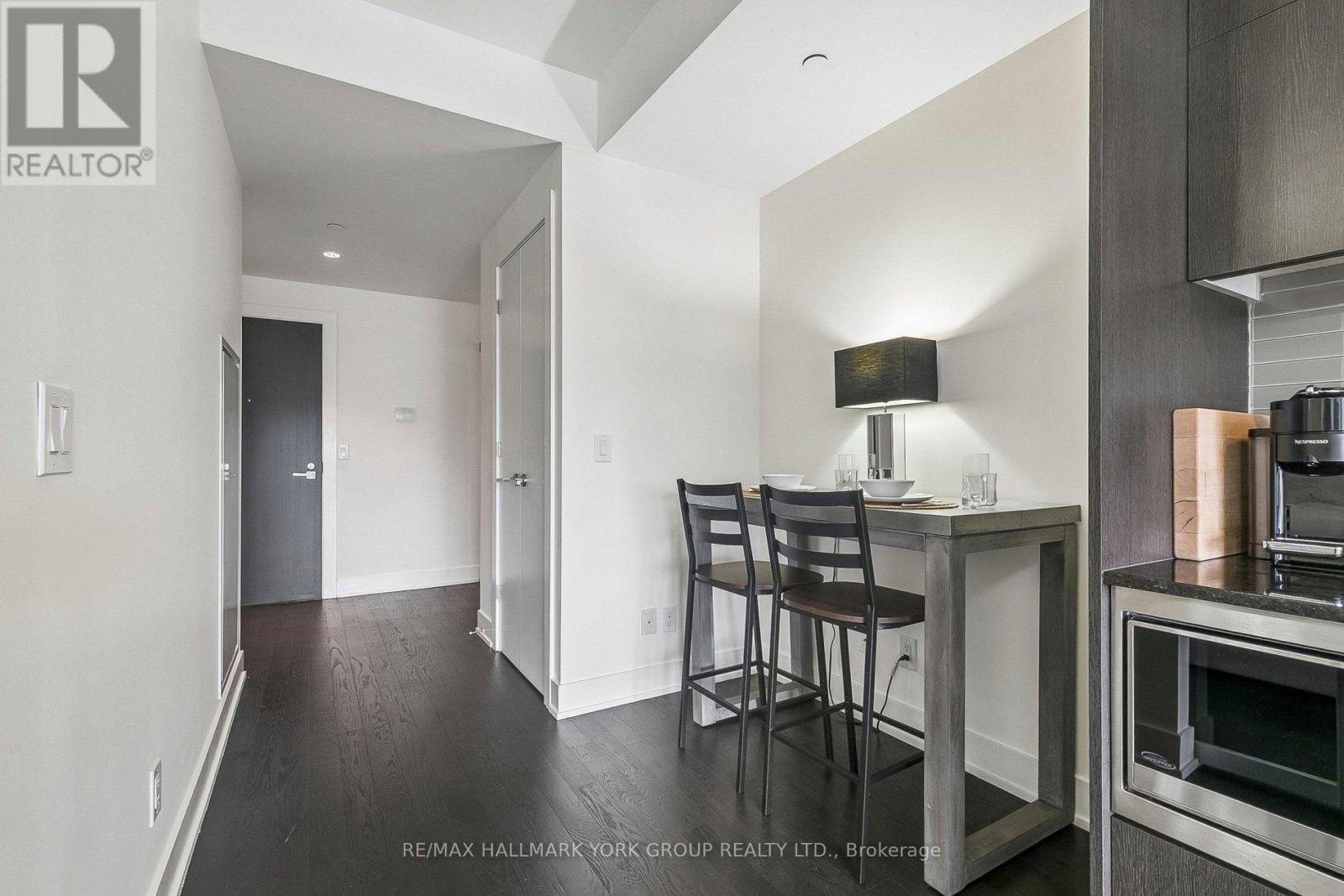 606 - 3018 Yonge Street Property Photo 5