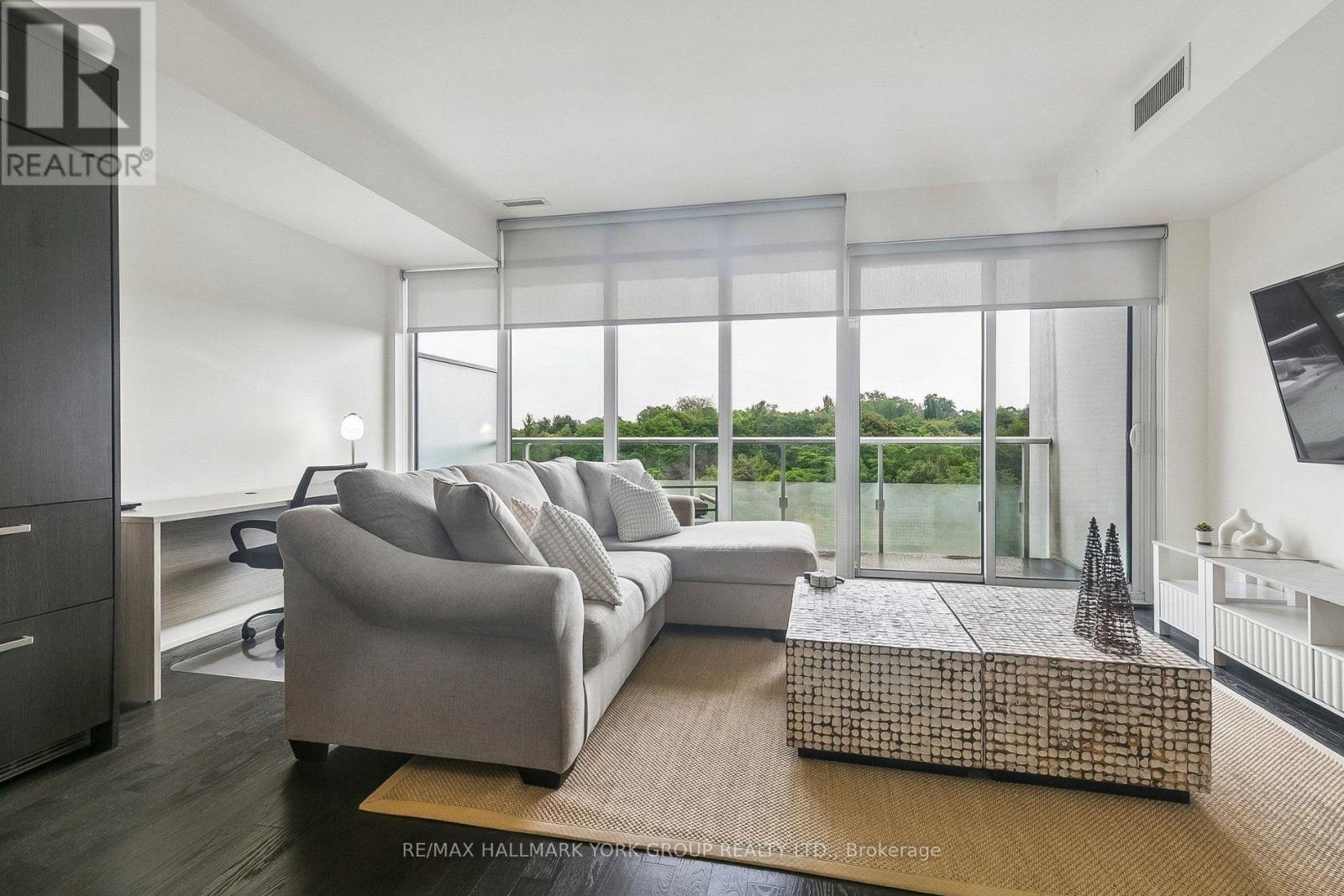 606 - 3018 Yonge Street Property Photo 14