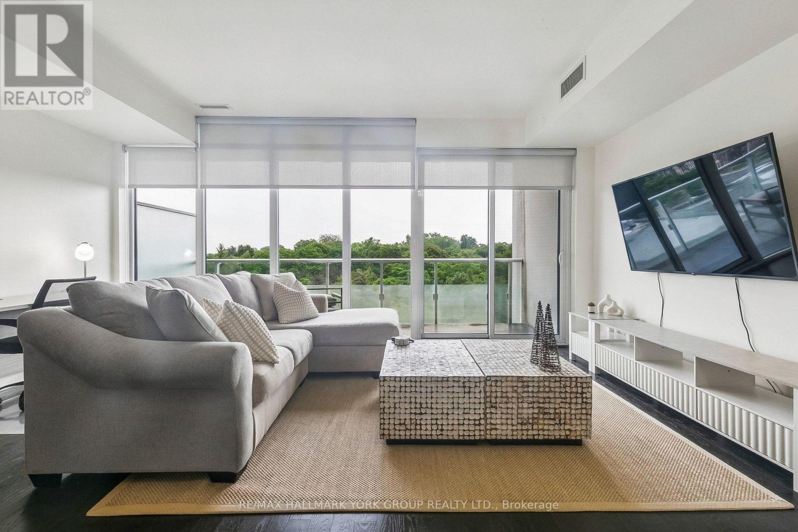 606 - 3018 Yonge Street Property Photo 15
