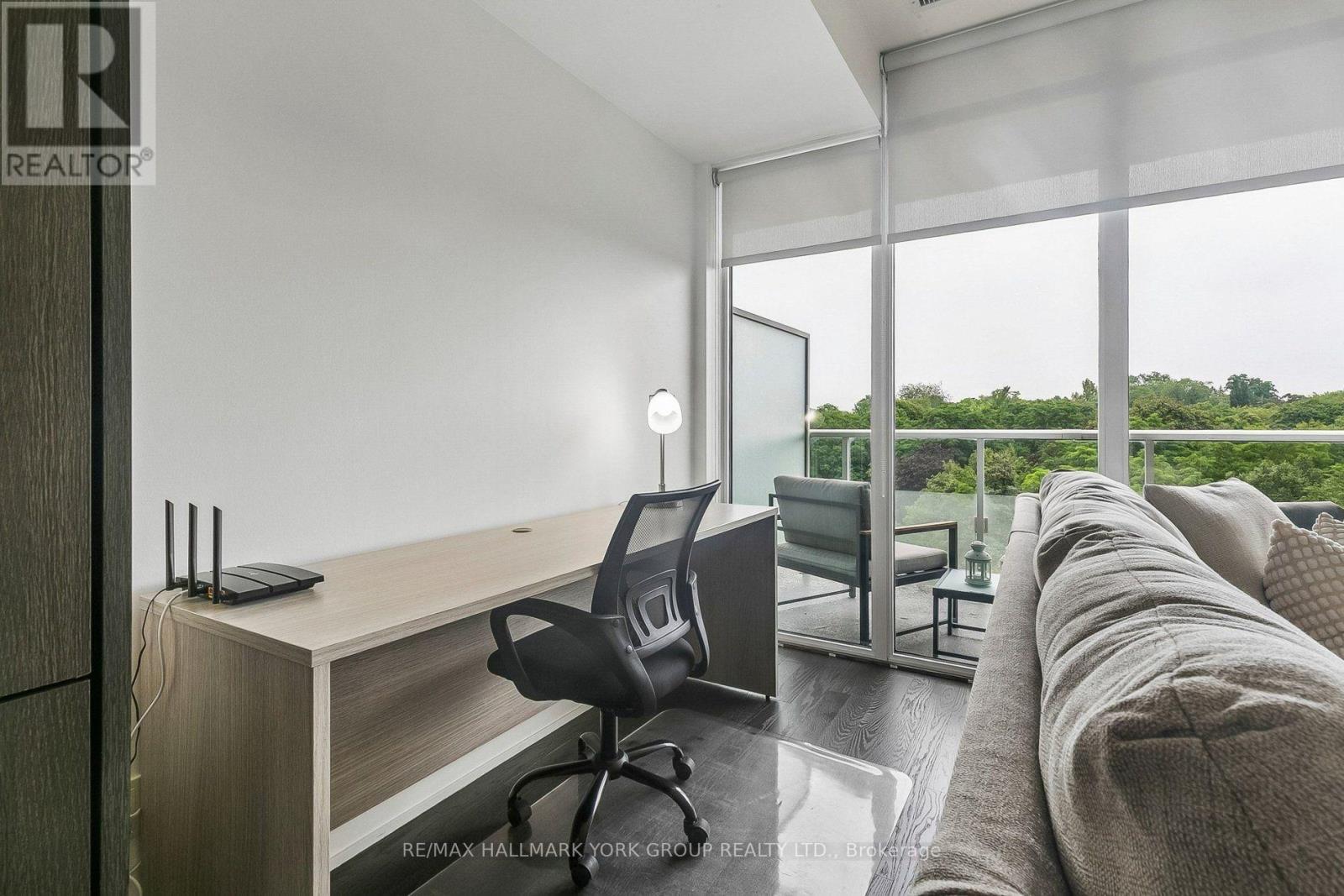 606 - 3018 Yonge Street Property Photo 23