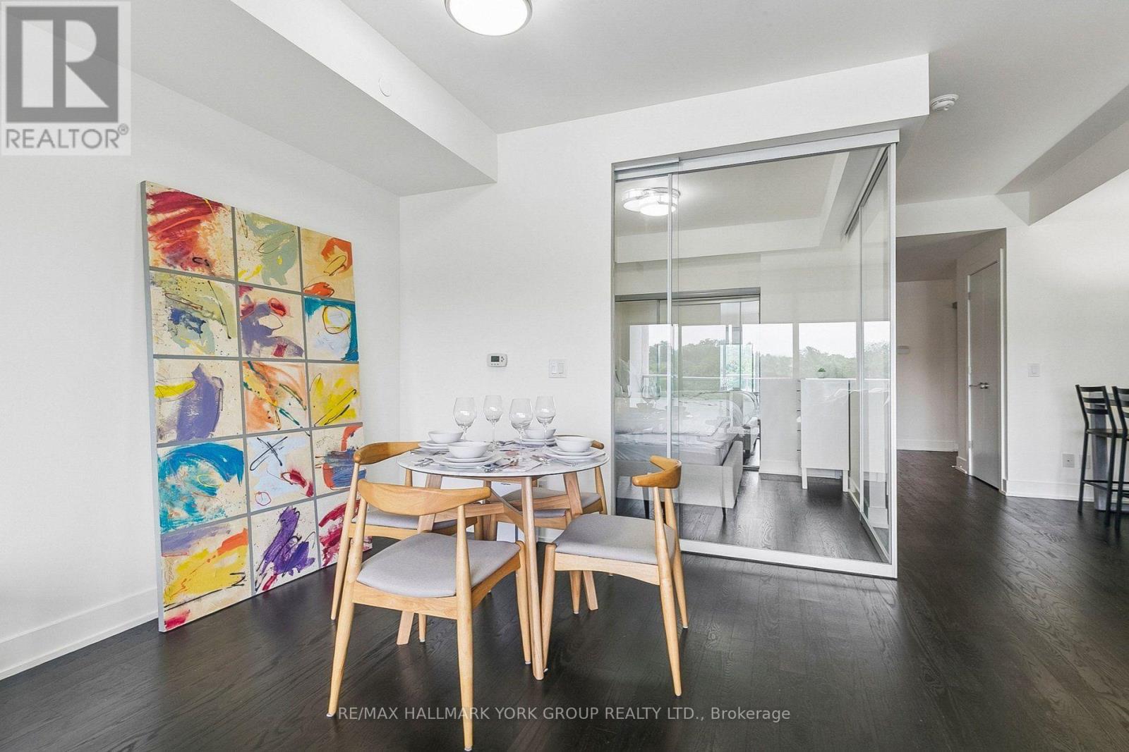 606 - 3018 Yonge Street Property Photo 25