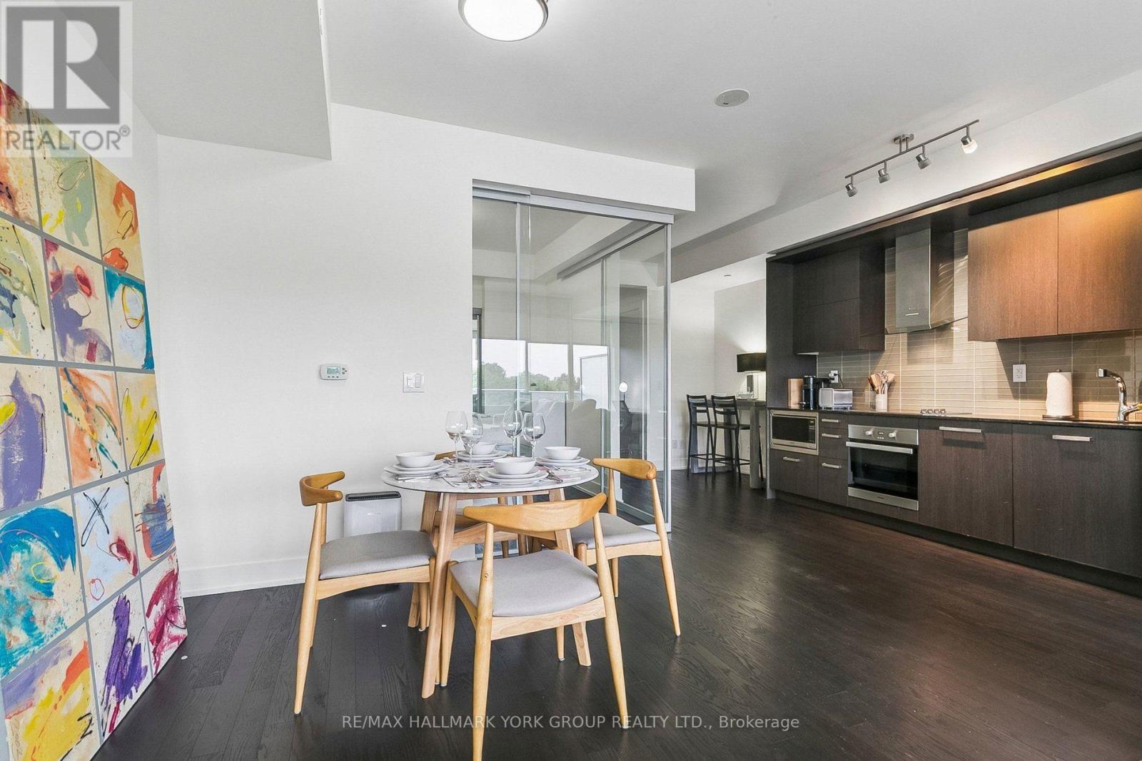 606 - 3018 Yonge Street Property Photo 26
