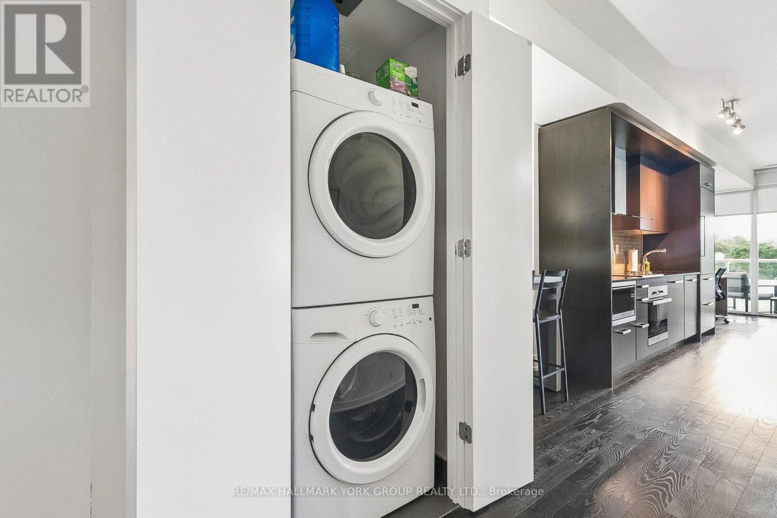 606 - 3018 Yonge Street Property Photo 45