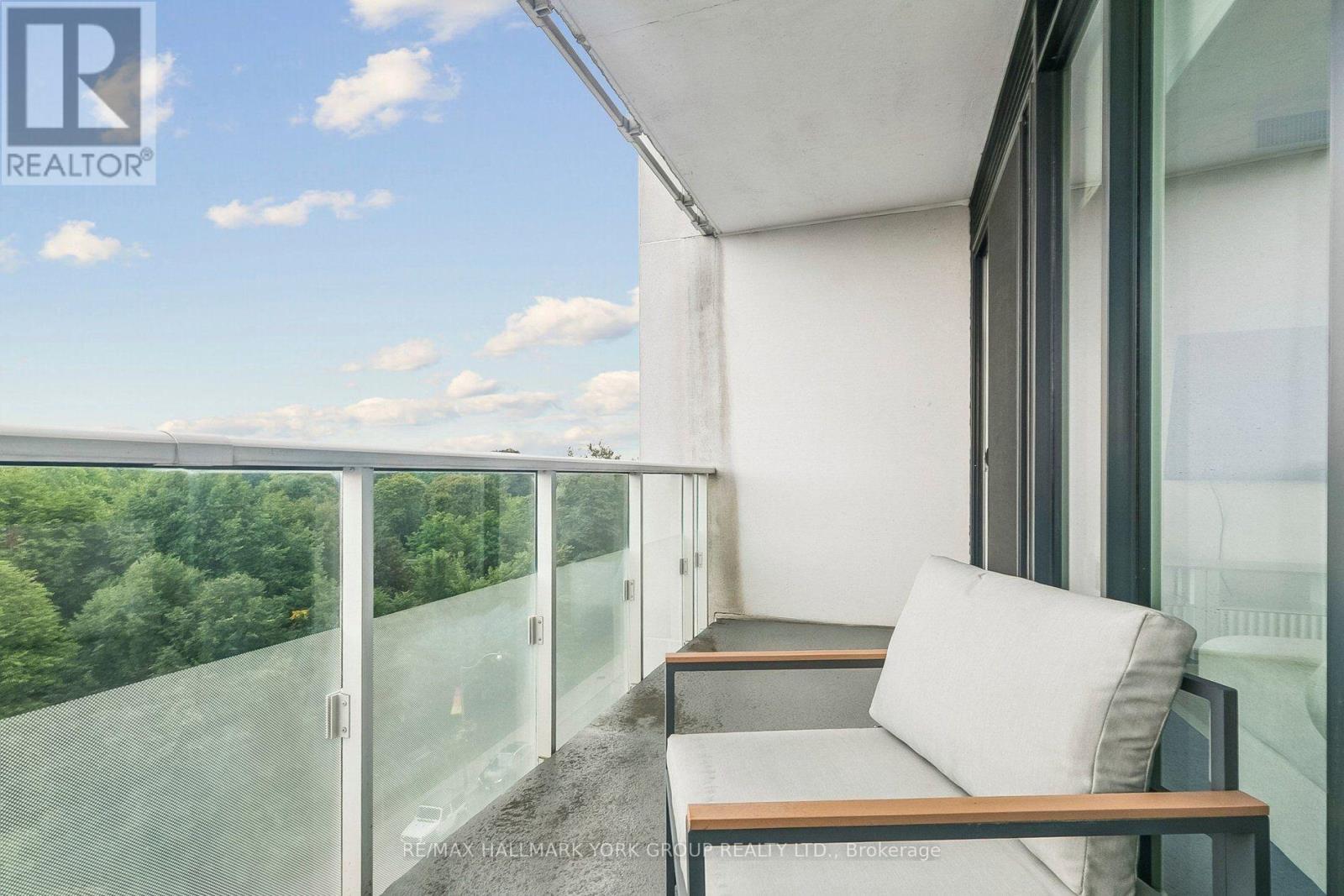 606 - 3018 Yonge Street Property Photo 47
