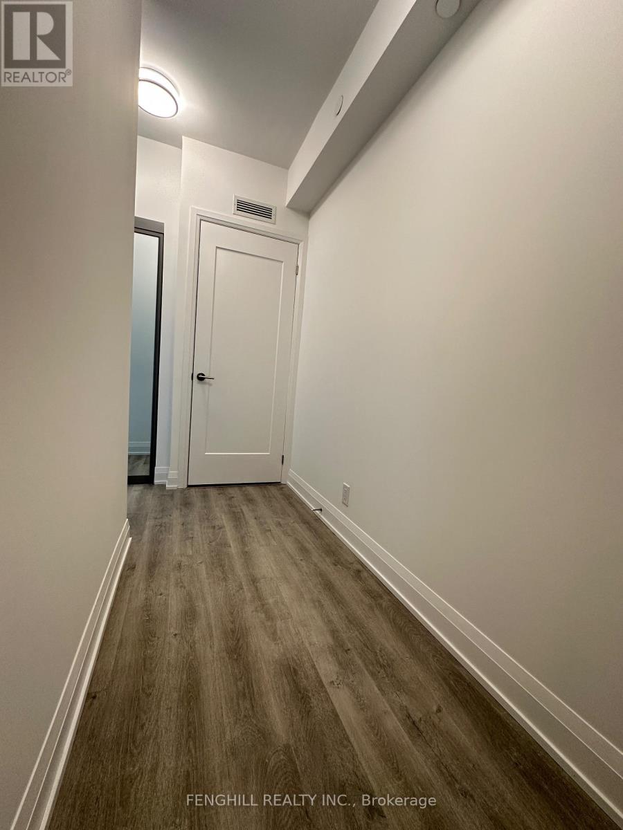 65 Broadway Avenue Property Photo 4