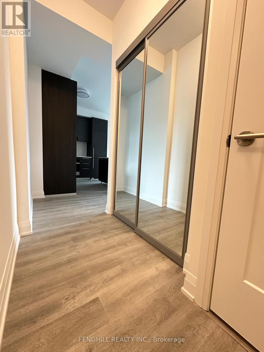 65 Broadway Avenue Property Photo 6