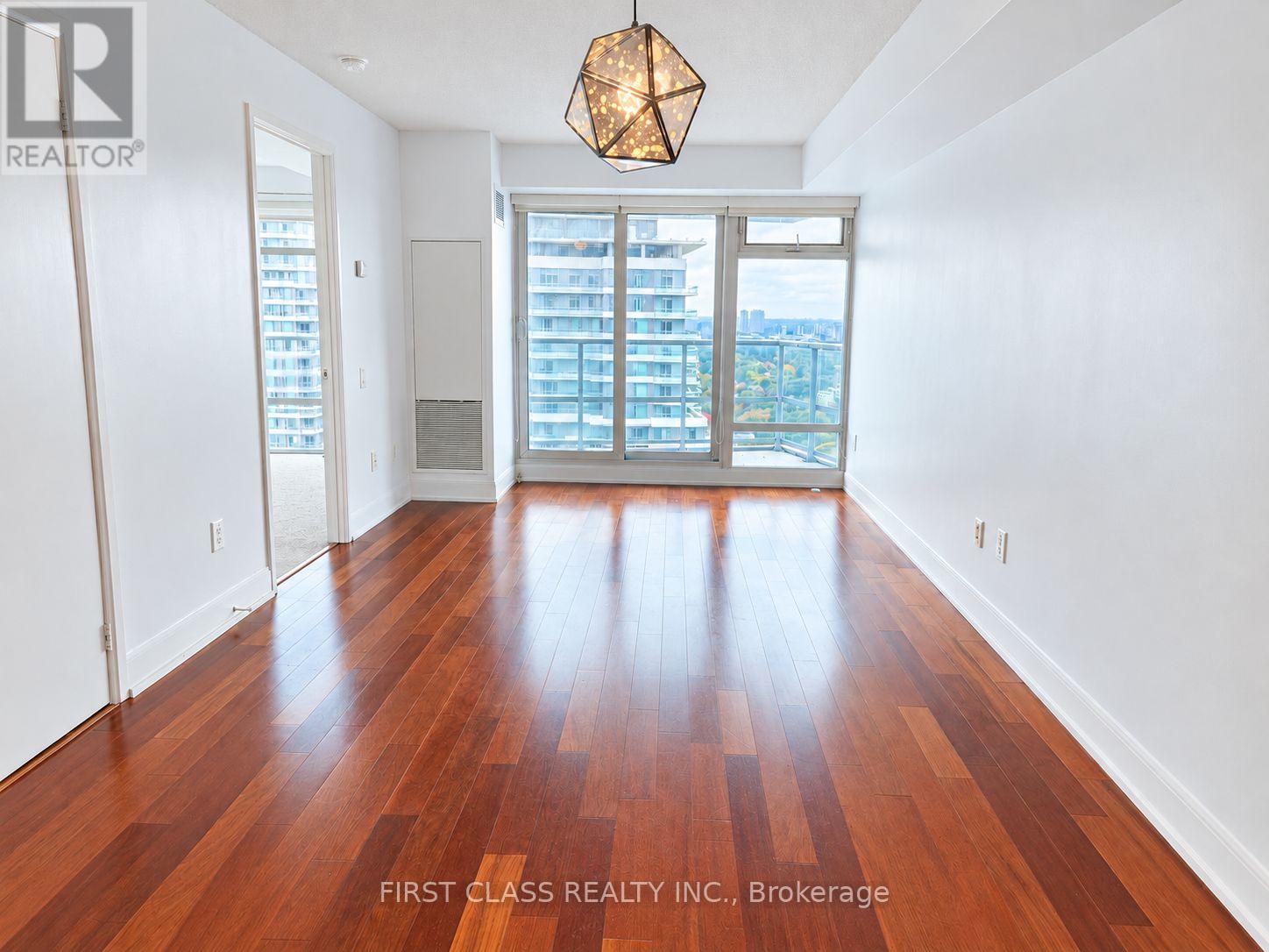 2912 - 2181 Yonge Street Property Photo 7
