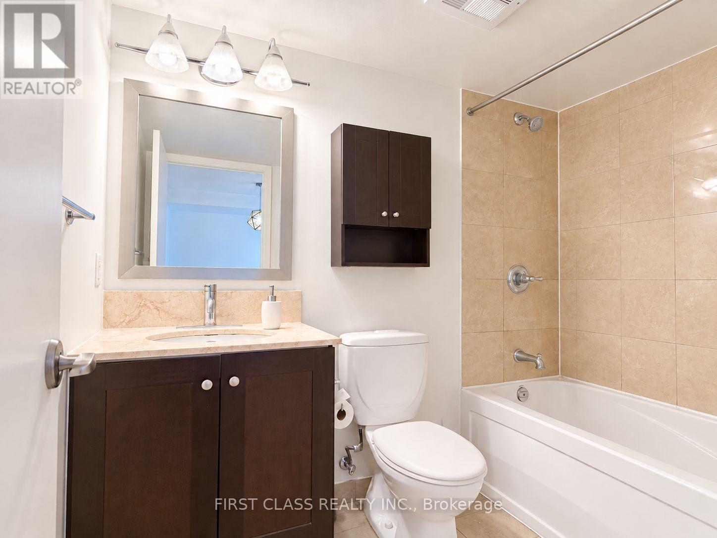 2912 - 2181 Yonge Street Property Photo 9