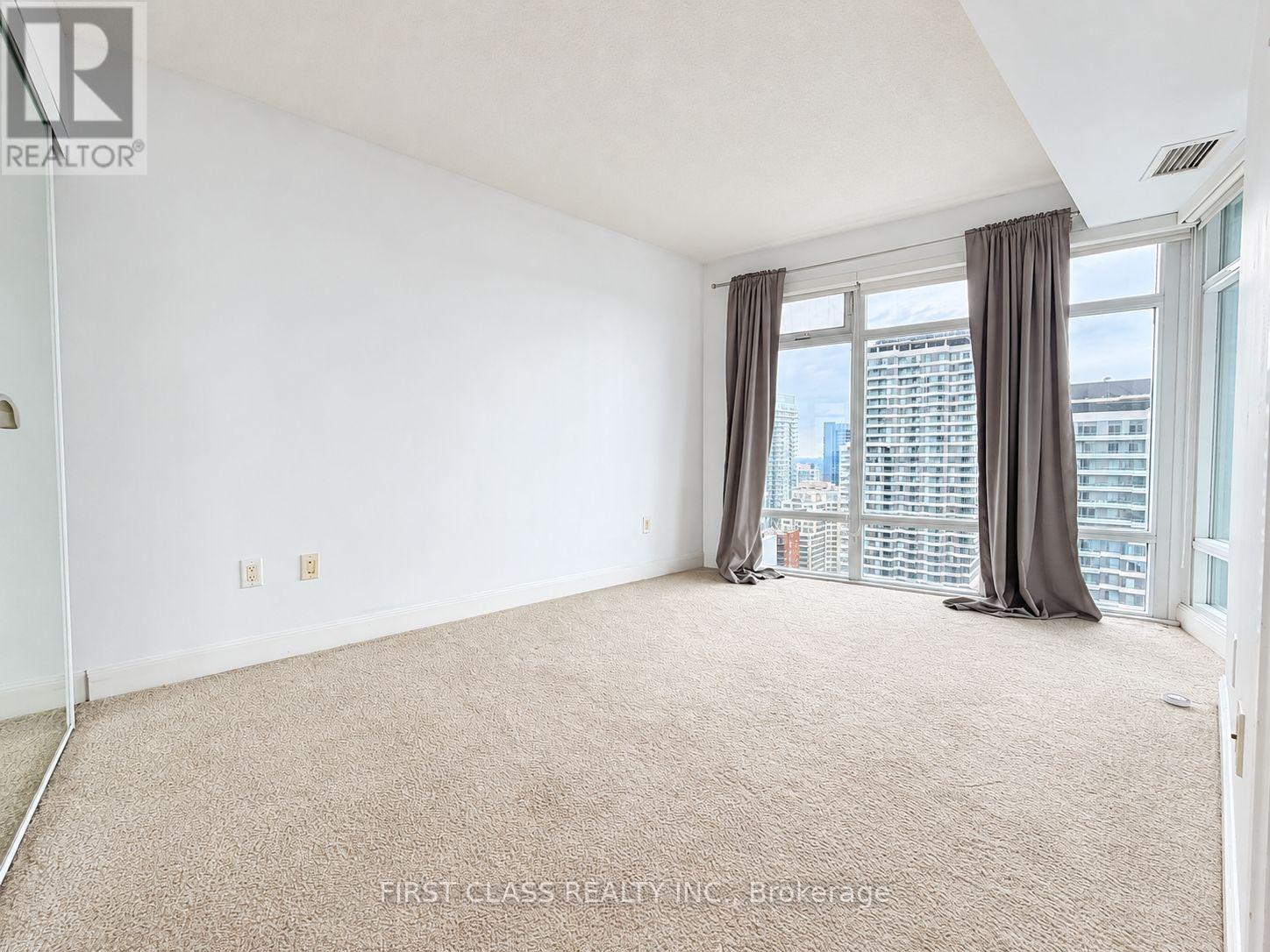 2912 - 2181 Yonge Street Property Photo 10