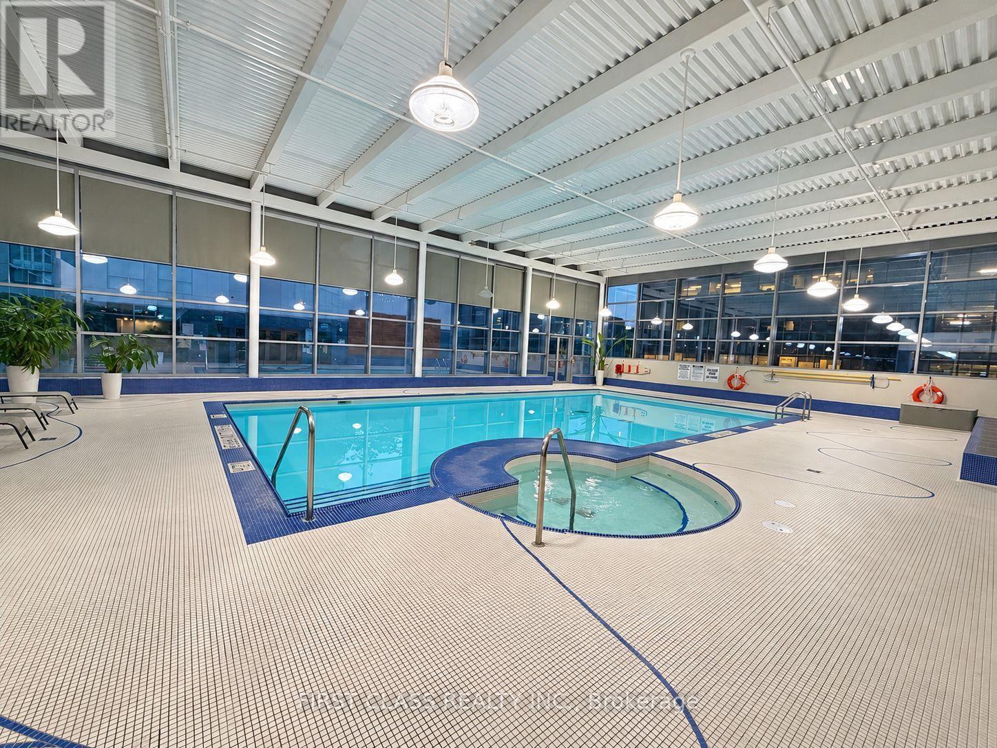 2912 - 2181 Yonge Street Property Photo 15