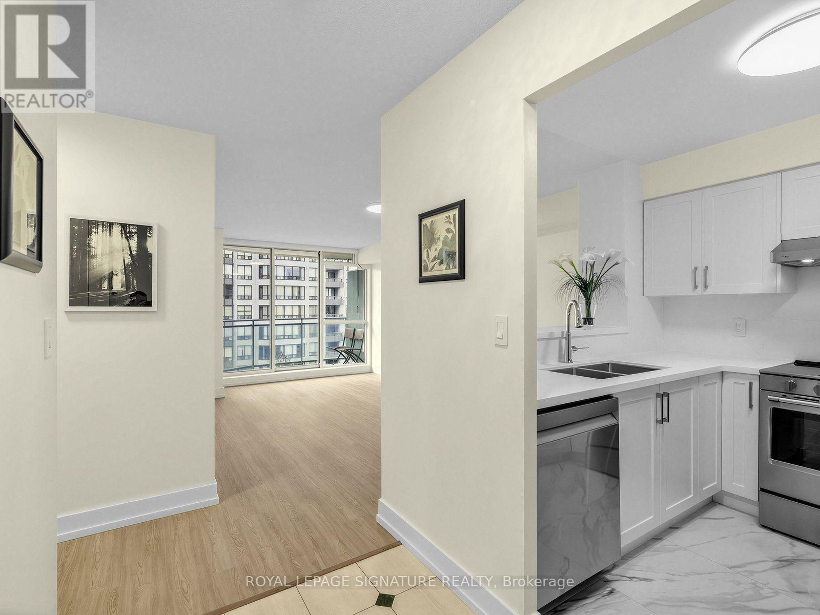 1009 - 28 PEMBERTON AVENUE Property Photo 1