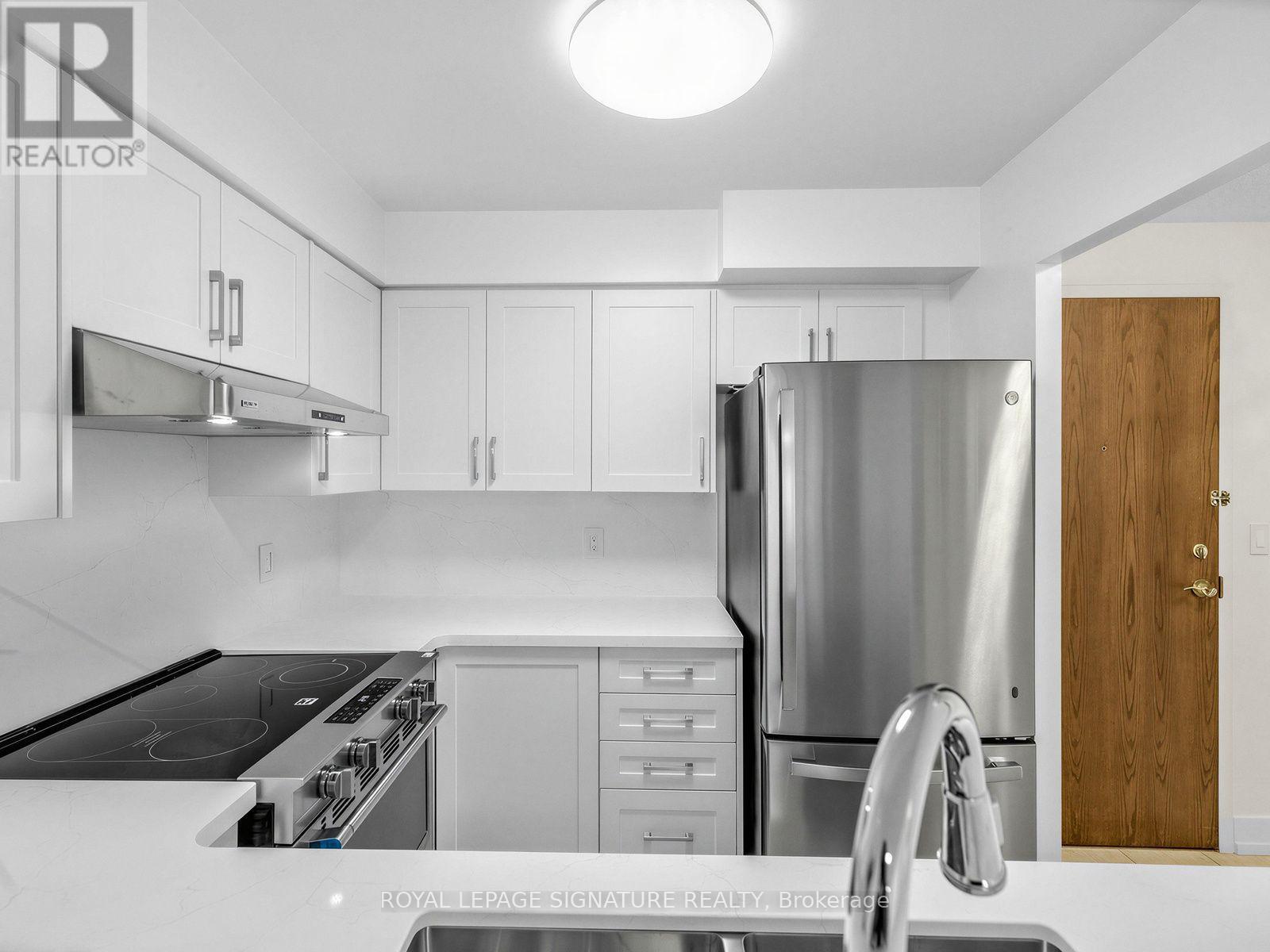 1009 - 28 Pemberton Avenue Property Photo 6