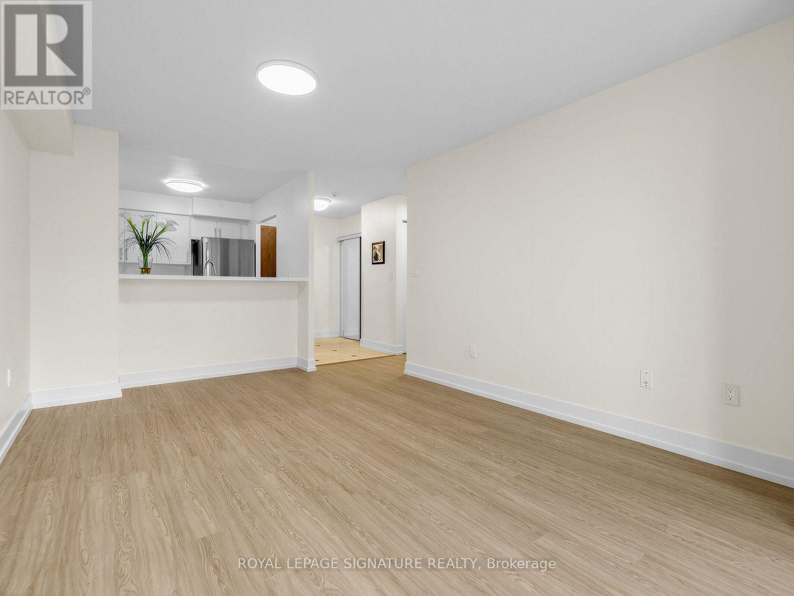 1009 - 28 Pemberton Avenue Property Photo 7