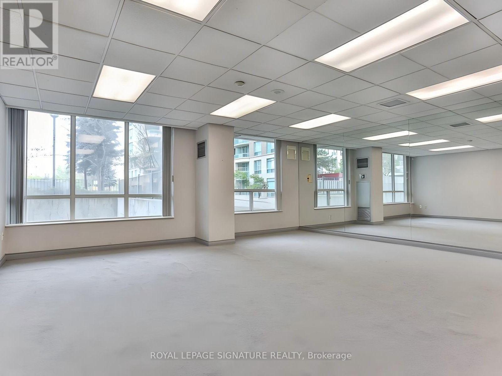 1009 - 28 Pemberton Avenue Property Photo 30