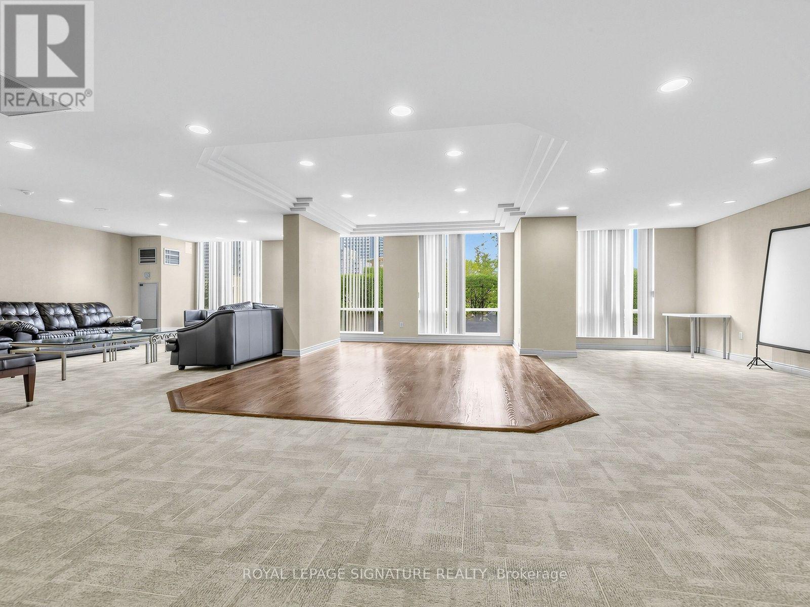 1009 - 28 Pemberton Avenue Property Photo 31