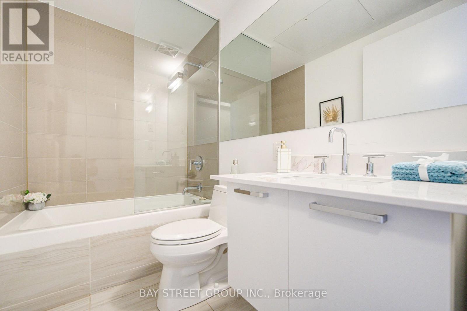 902 - 50 Charles Street E Property Photo 15