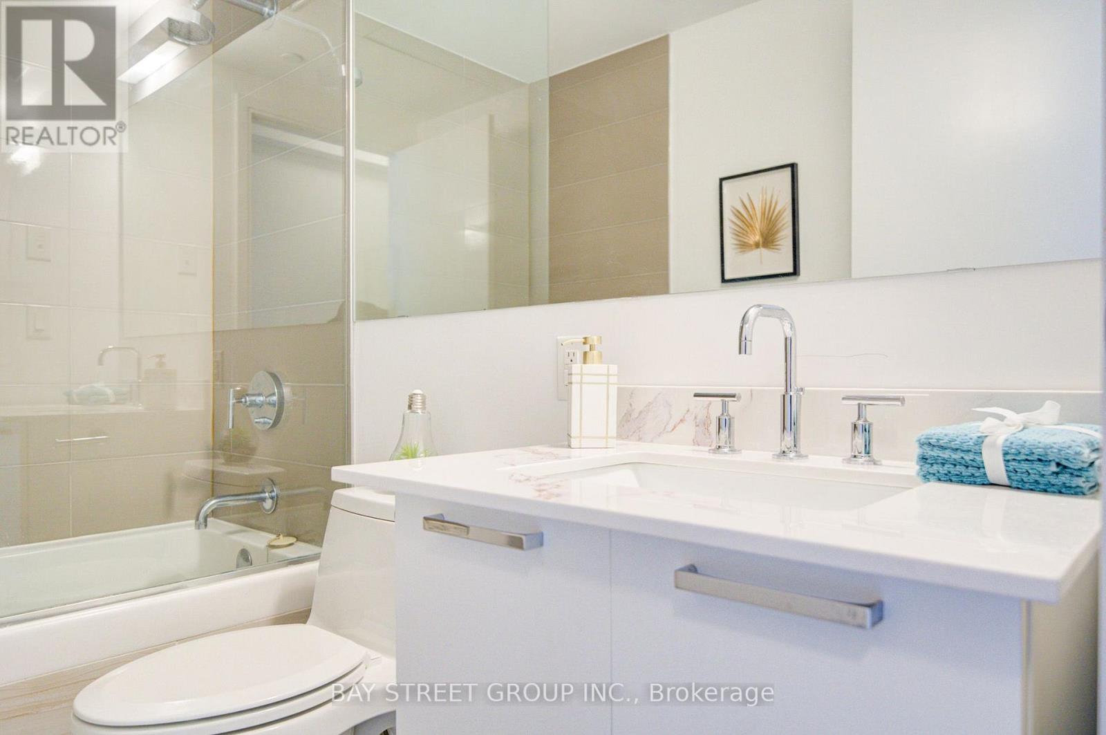 902 - 50 Charles Street E Property Photo 16