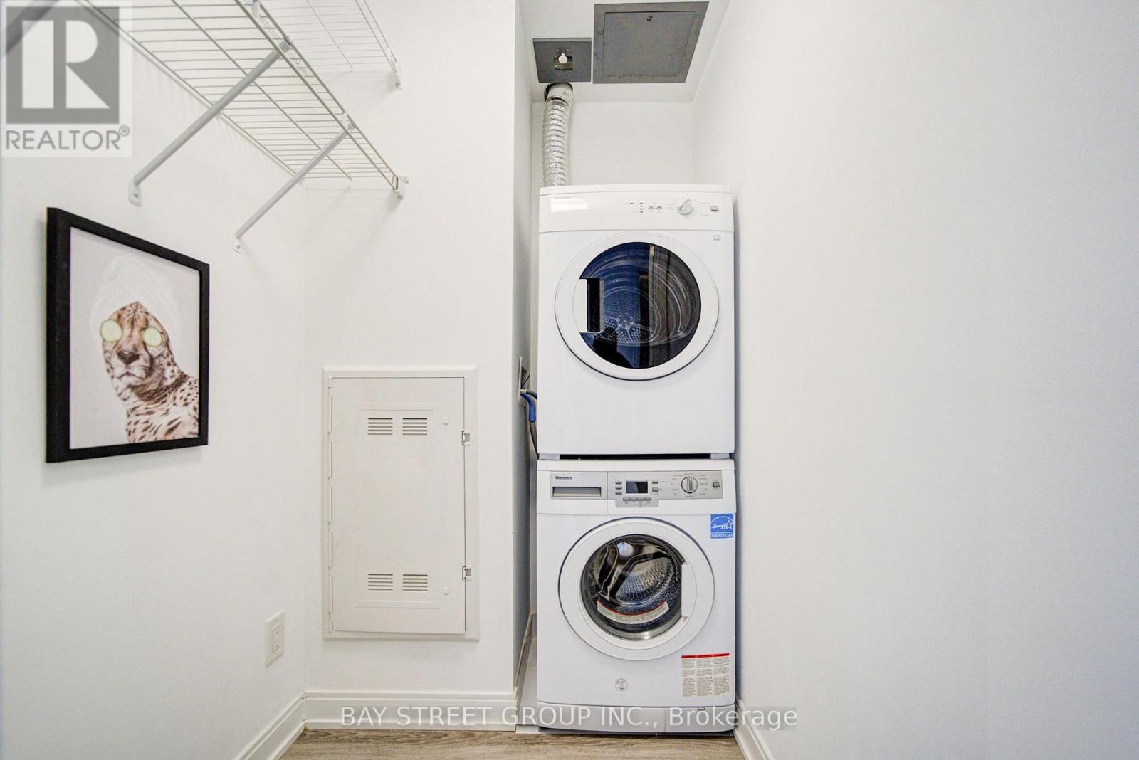 902 - 50 Charles Street E Property Photo 17