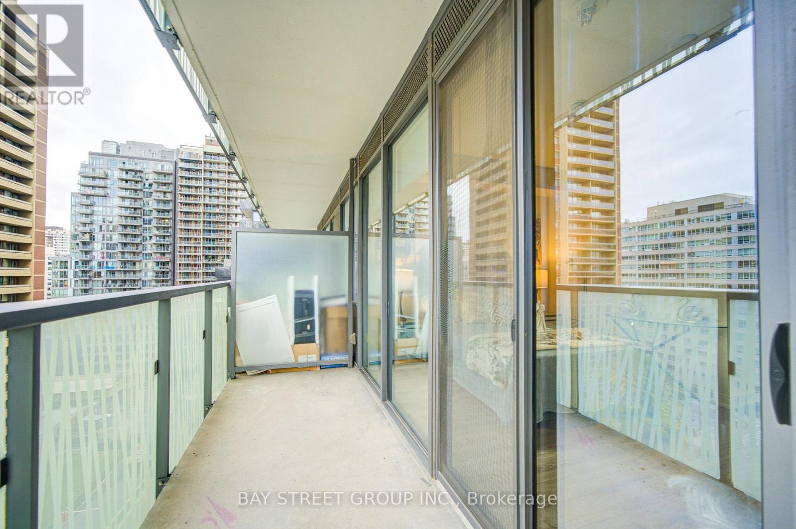 902 - 50 Charles Street E Property Photo 19