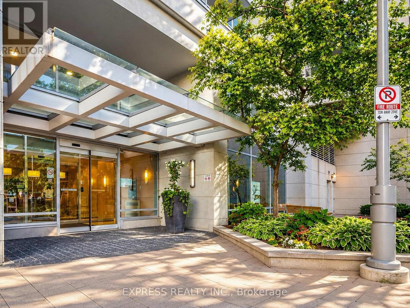 1007 - 4968 Yonge Street Property Photo 4