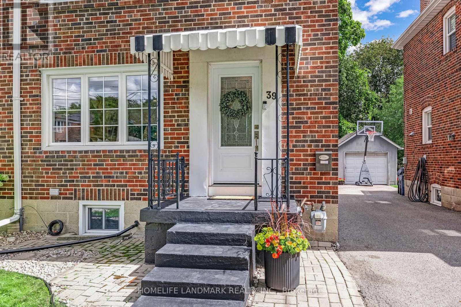 39 Brentcliffe Road Property Photo 3