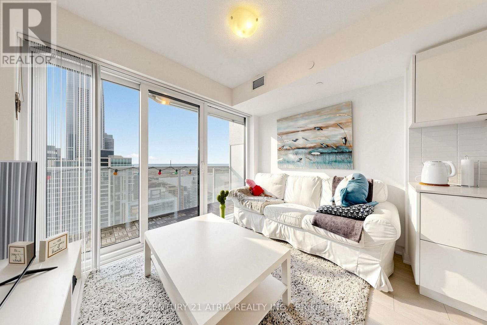 5205 - 88 Harbour Street Property Photo 9