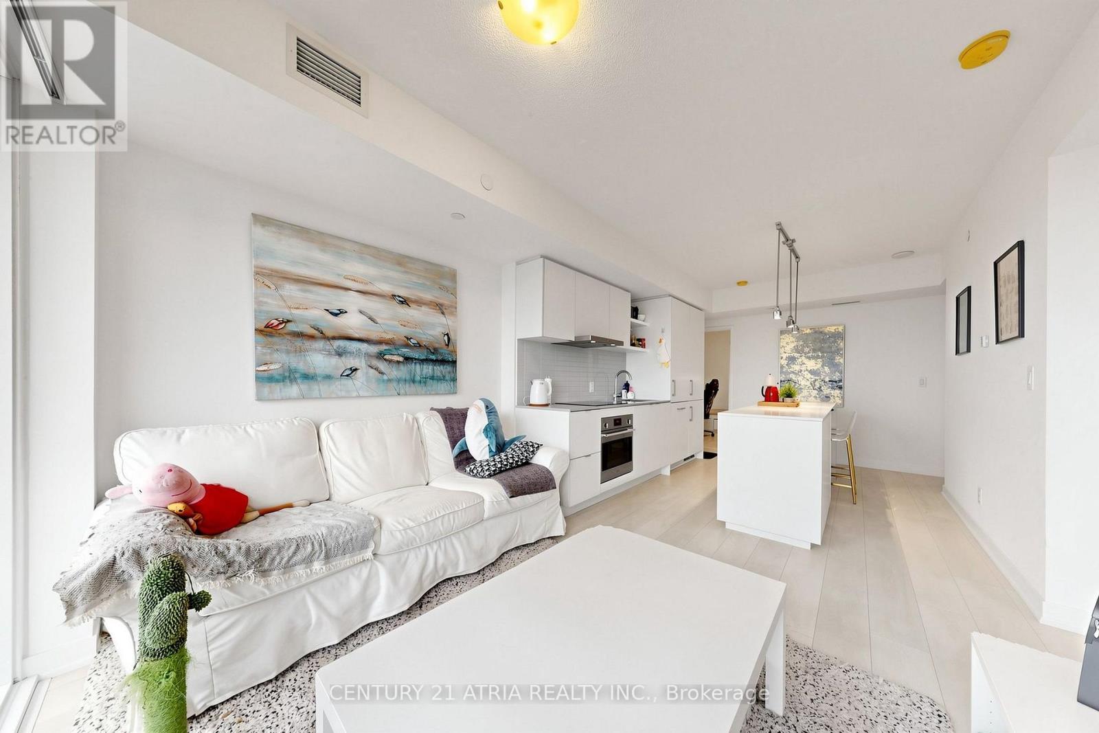 5205 - 88 Harbour Street Property Photo 11