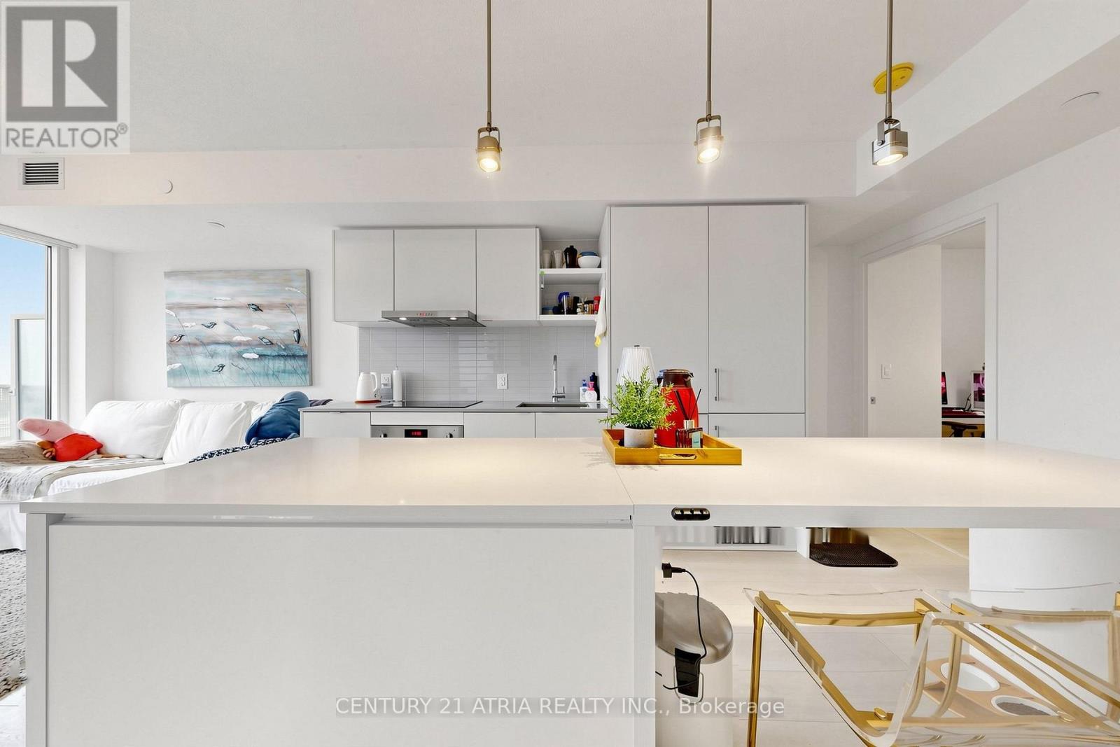 5205 - 88 Harbour Street Property Photo 15