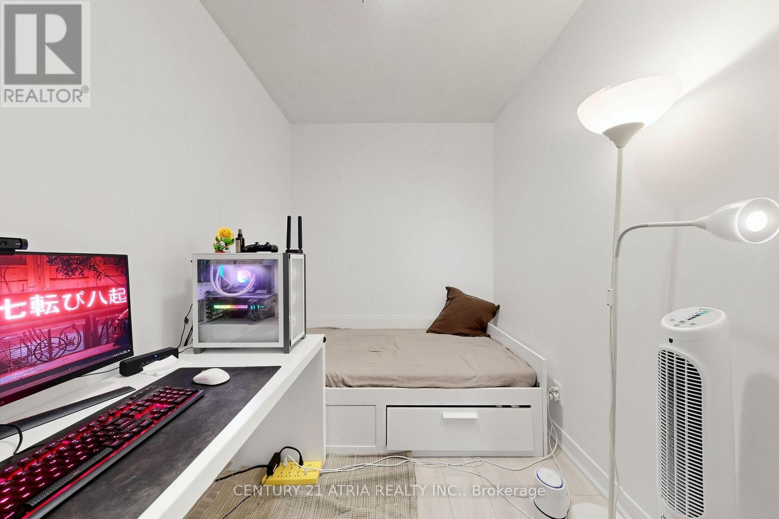 5205 - 88 Harbour Street Property Photo 20