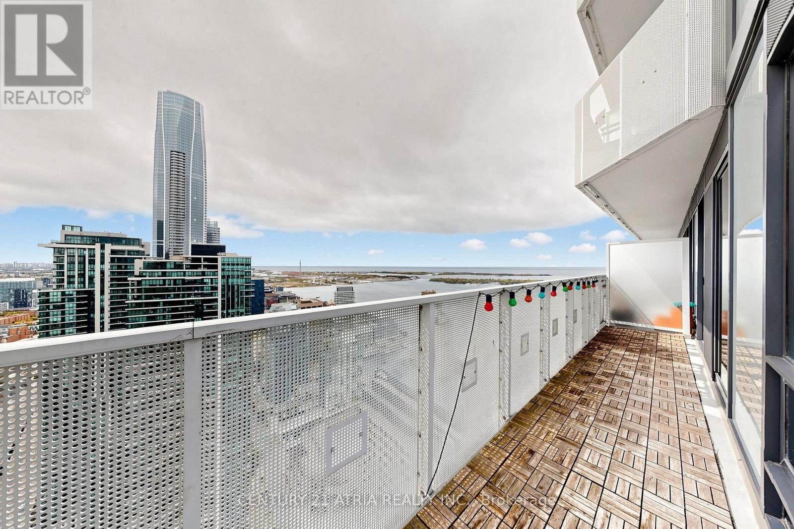 5205 - 88 Harbour Street Property Photo 26