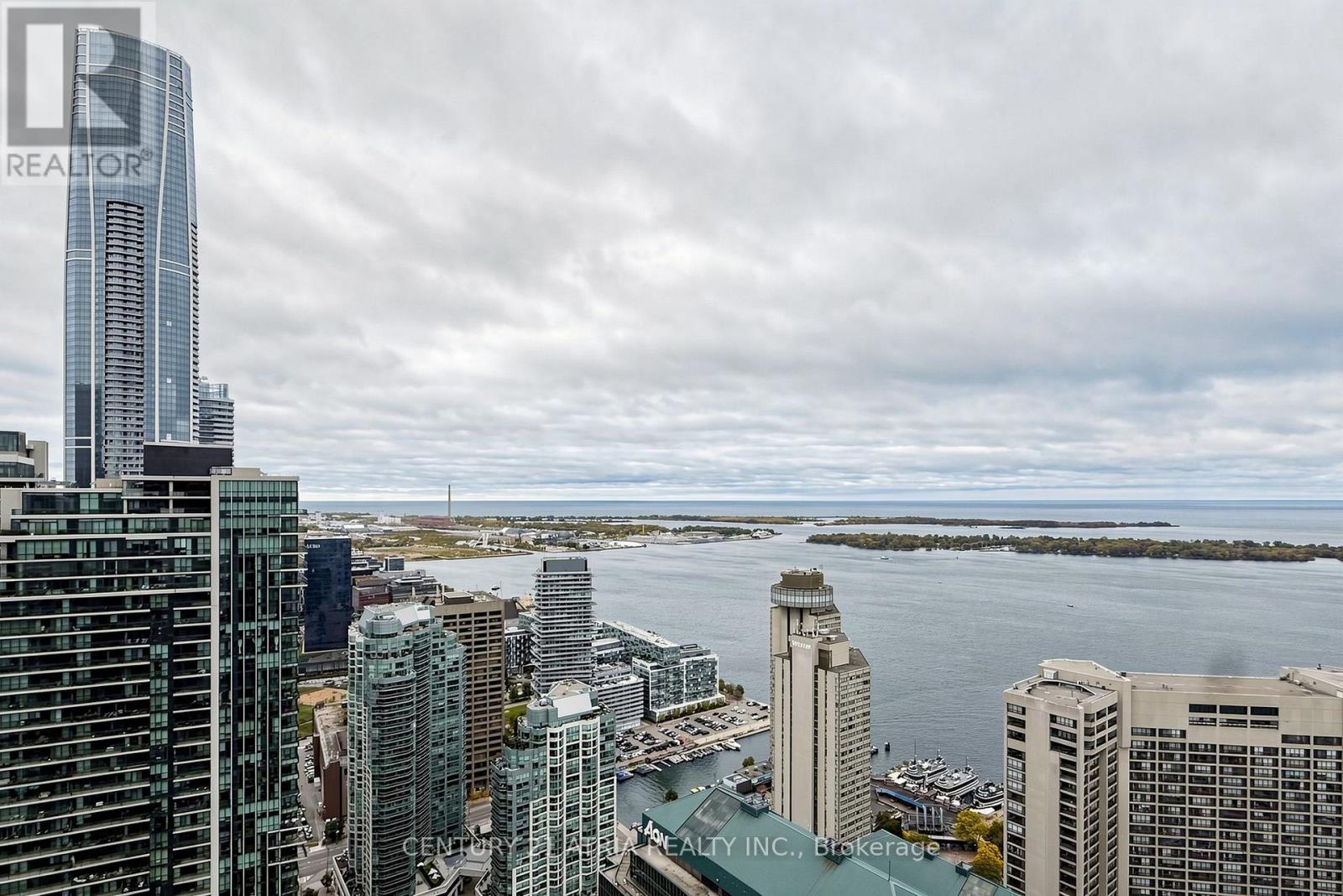 5205 - 88 Harbour Street Property Photo 28
