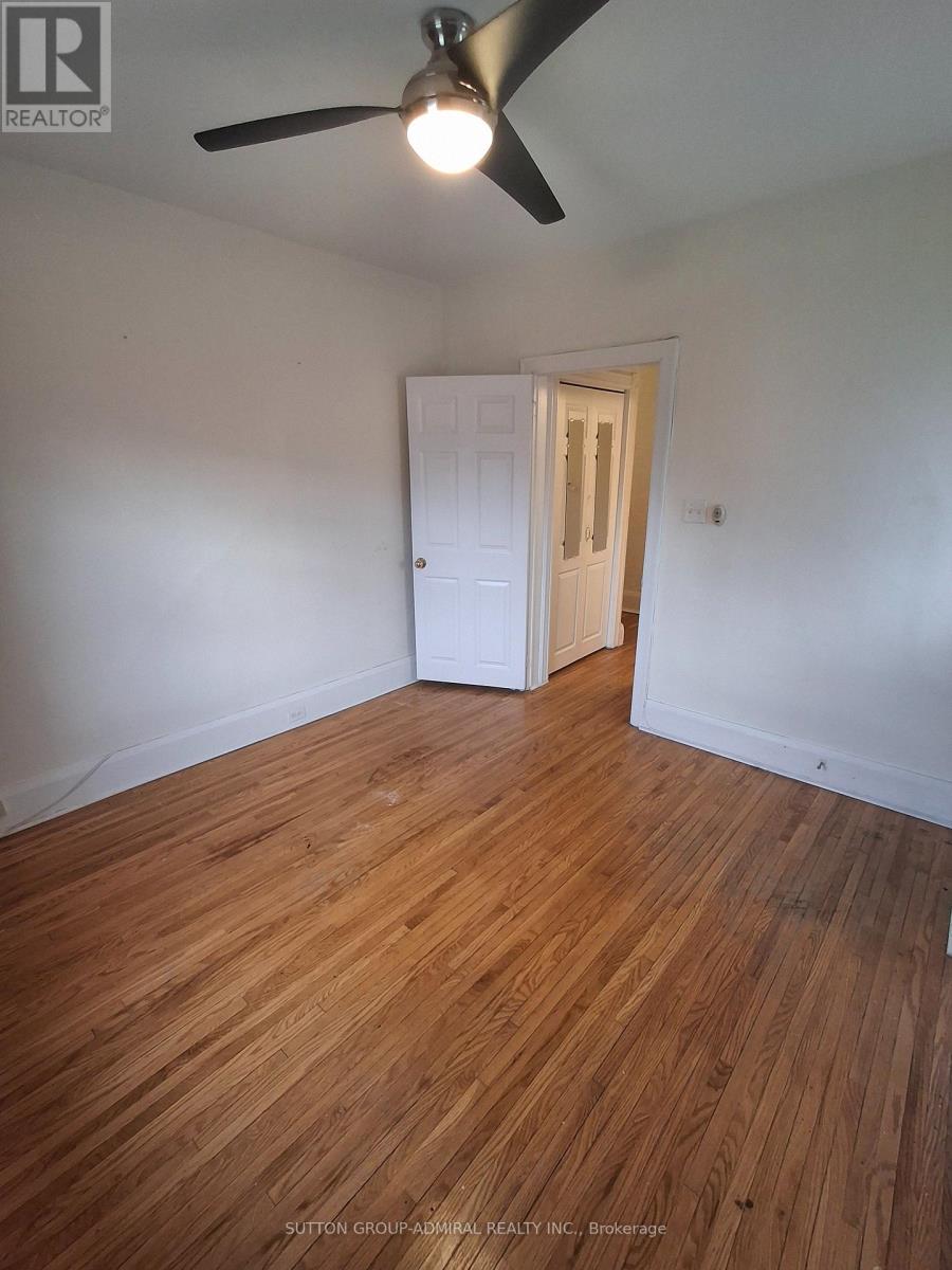 #1 - 1220 Avenue Road Property Photo 11