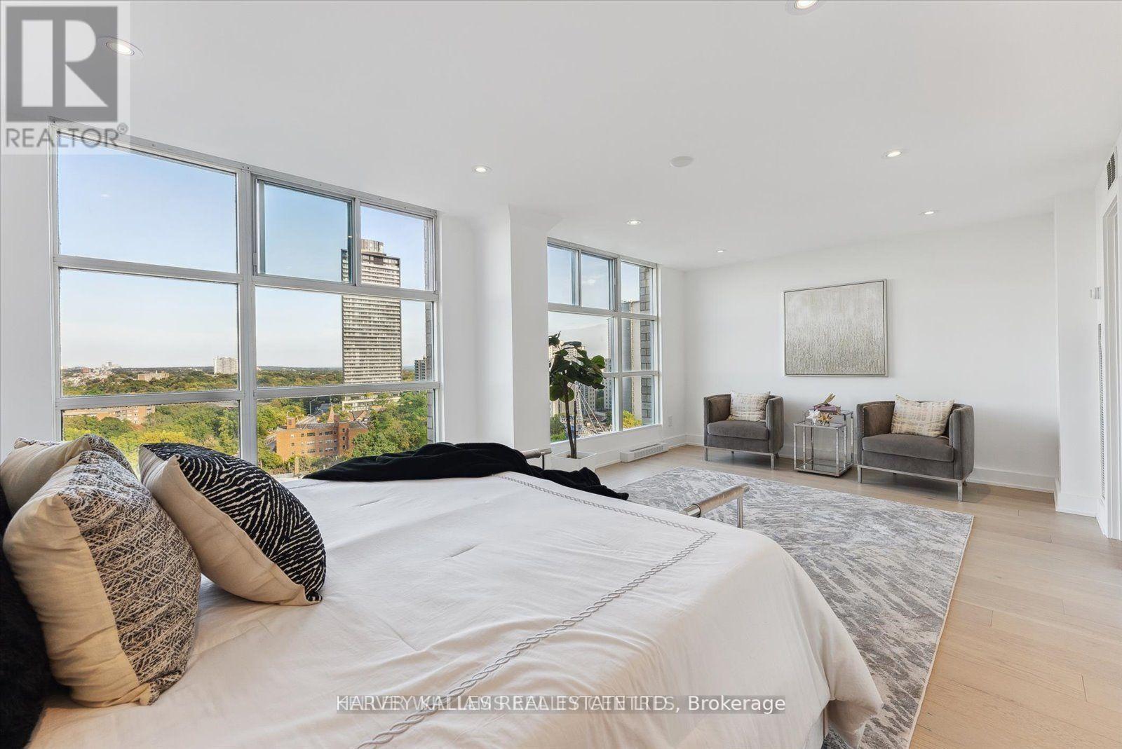 Ph03 - 409 Bloor Street E Property Photo 19