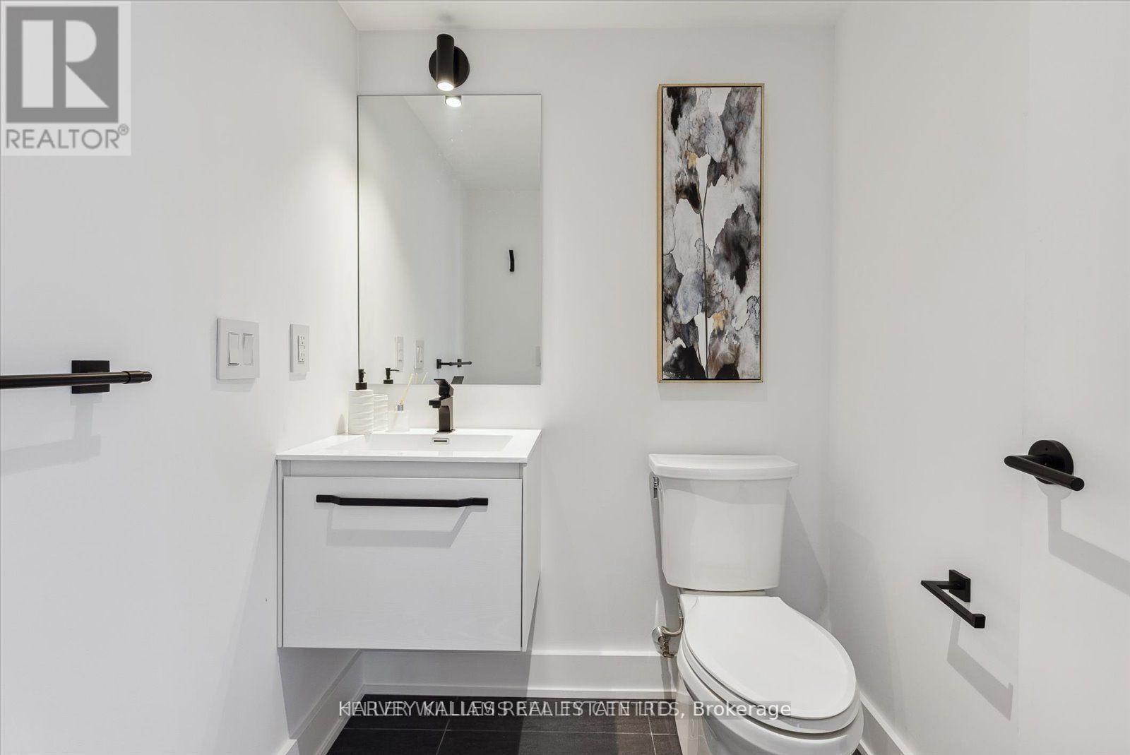 Ph03 - 409 Bloor Street E Property Photo 33