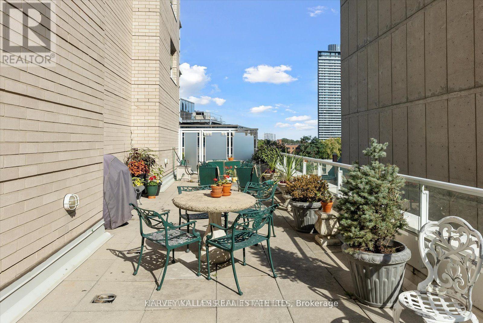 Ph03 - 409 Bloor Street E Property Photo 35