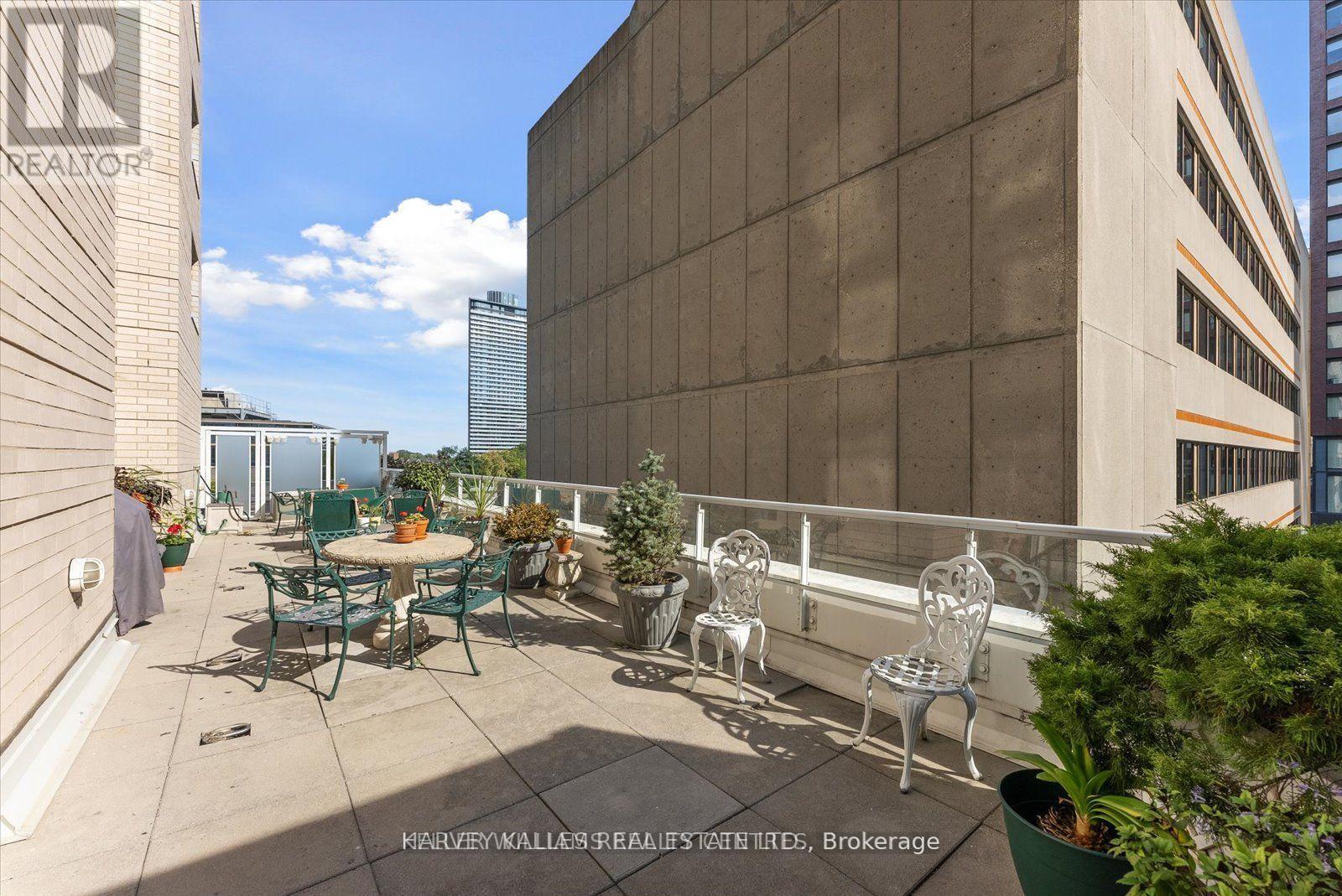 Ph03 - 409 Bloor Street E Property Photo 36