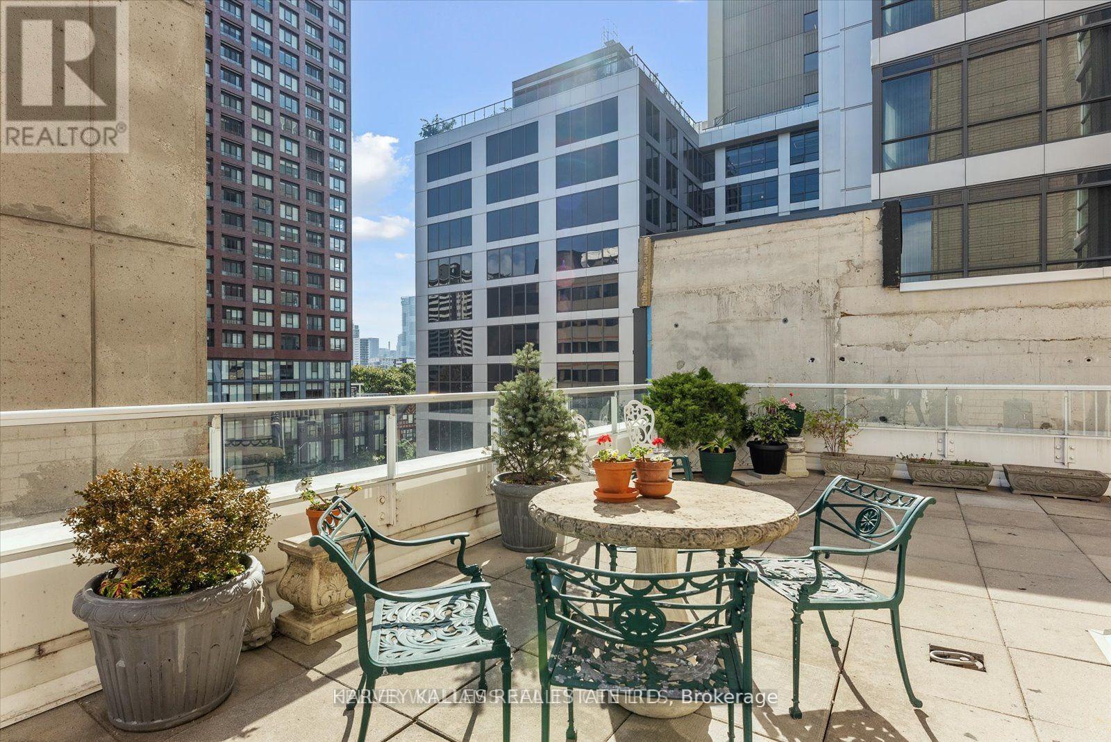 Ph03 - 409 Bloor Street E Property Photo 37