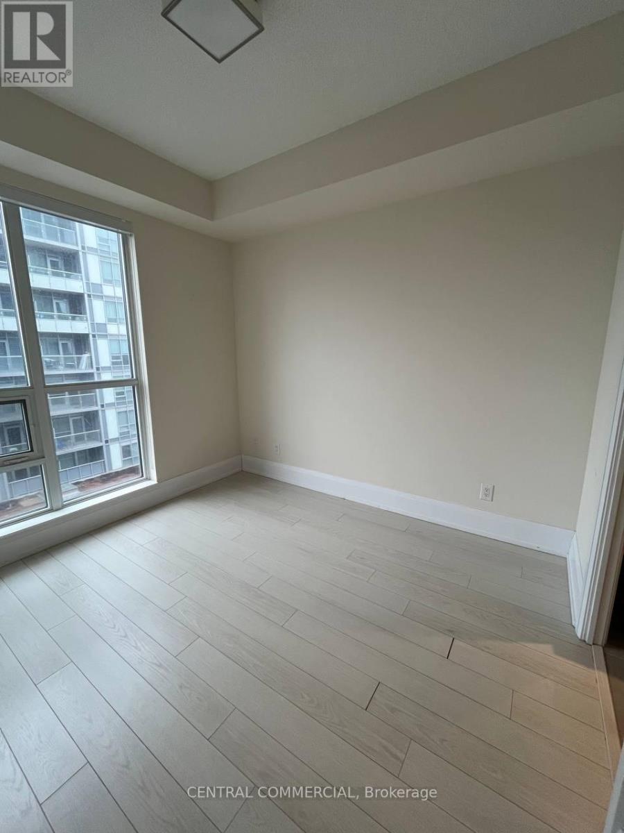 1212 - 120 Harrison Garden E Property Photo 18