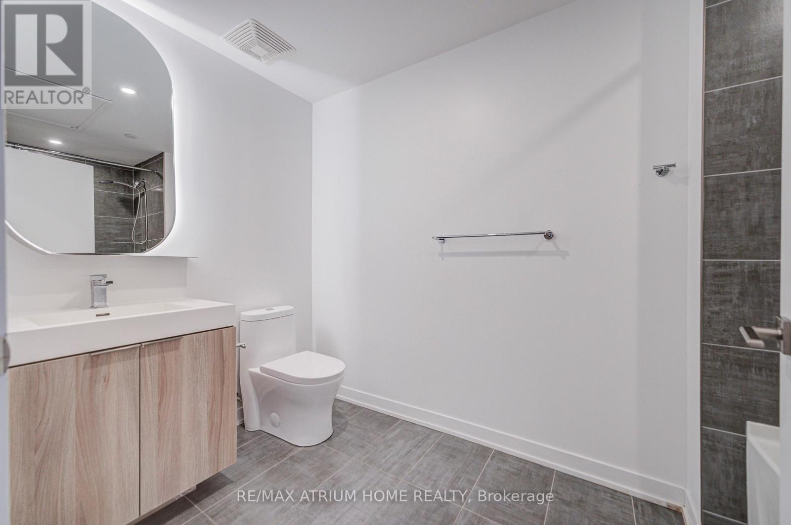 2204 - 15 Holmes Avenue Property Photo 18