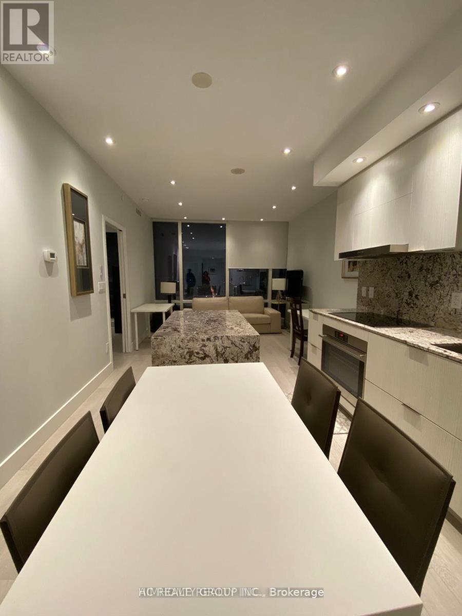 4009 - 1 Bloor Street E Property Photo 2