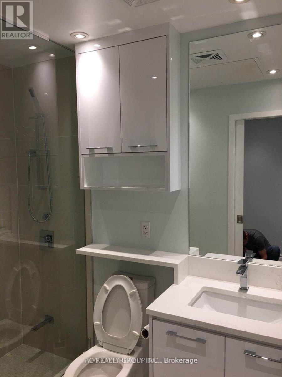 4009 - 1 Bloor Street E Property Photo 10