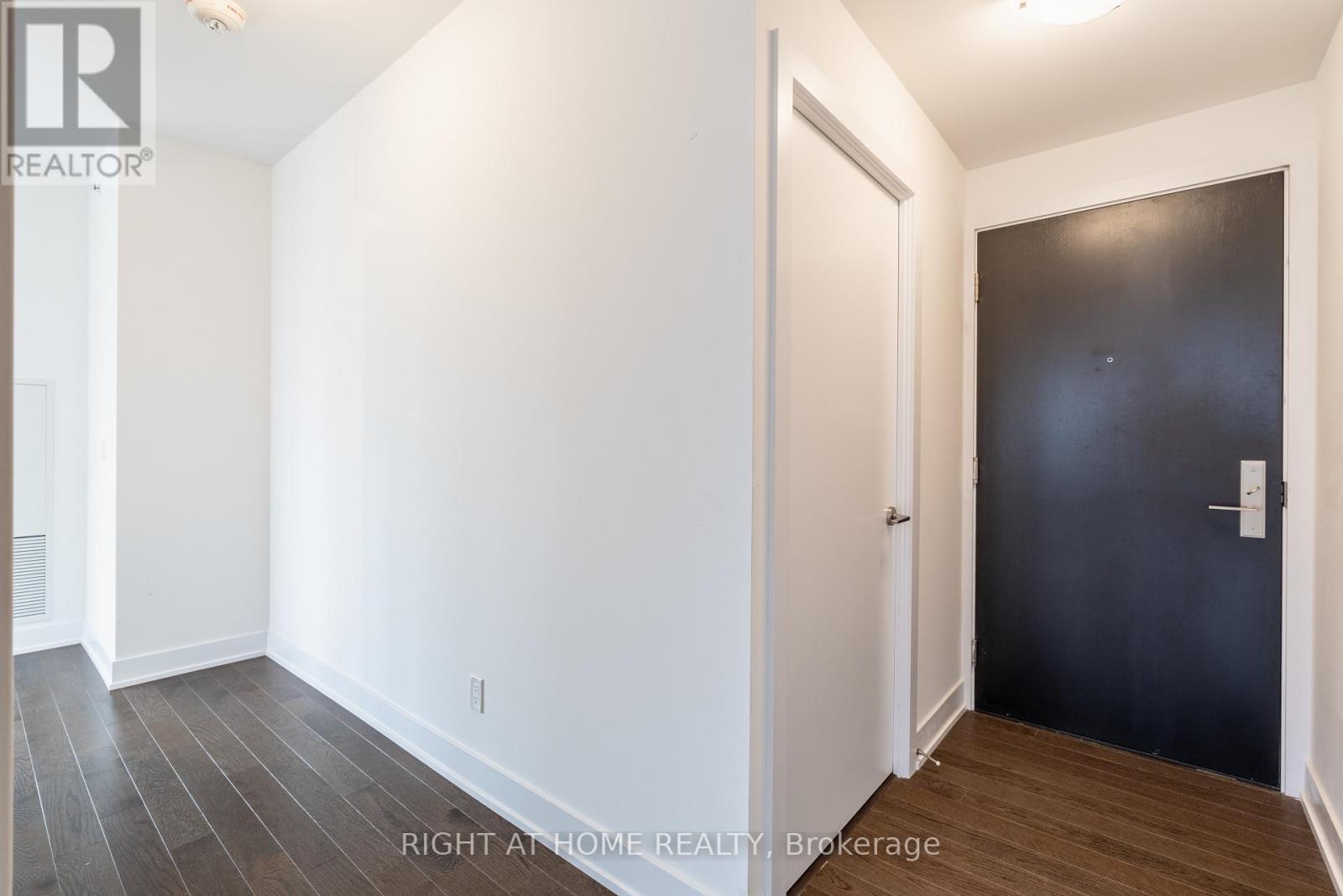 1307 - 181 Bedford Road Property Photo 3
