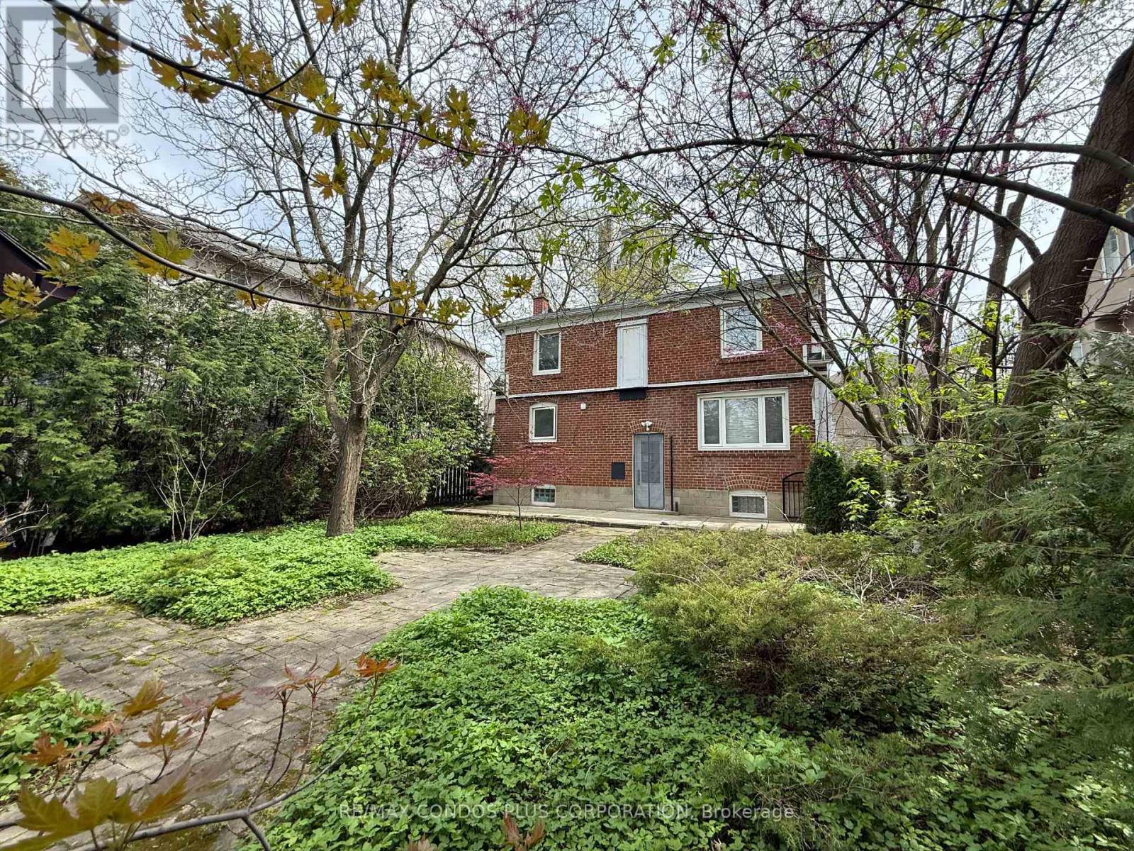 78 Spring Garden Avenue Property Photo 4