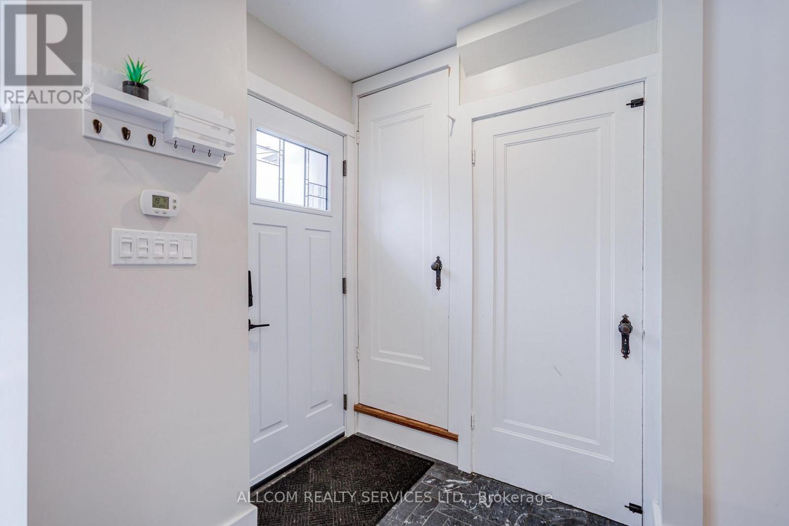 164 Glenvale Boulevard Property Photo 4