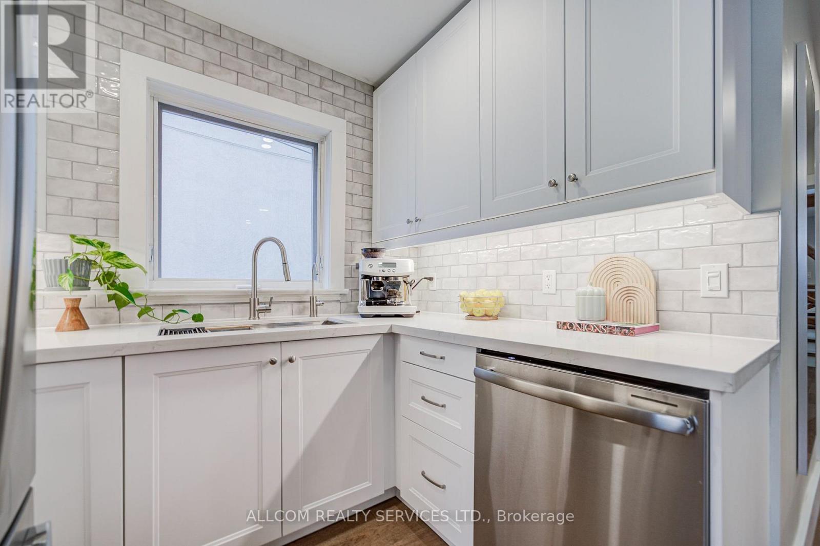 164 Glenvale Boulevard Property Photo 13